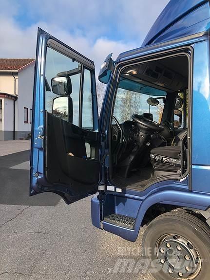 Iveco 120ELG Dobozos teherautók