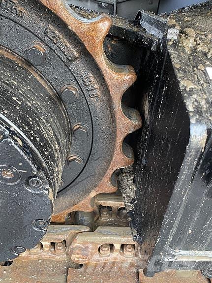 JCB 2020 Lánctalpas kotrók