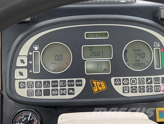 JCB 2135 4WS Traktorok