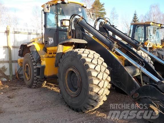 JCB 456E Hugges nå! Gumikerekes homlokrakodók