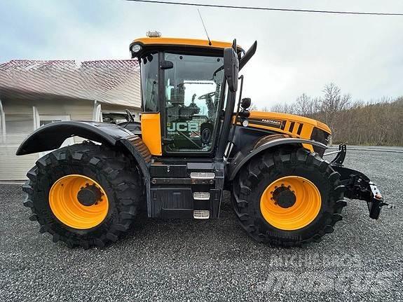 JCB FASTRAC 4220 Traktorok