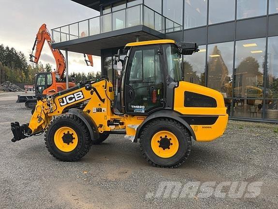 JCB TM220 Gumikerekes homlokrakodók