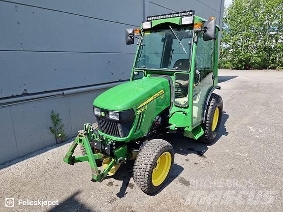 John Deere 2032R Traktorok