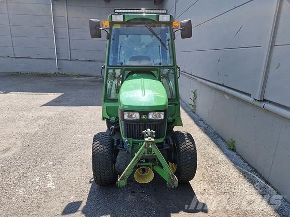 John Deere 2032R Traktorok