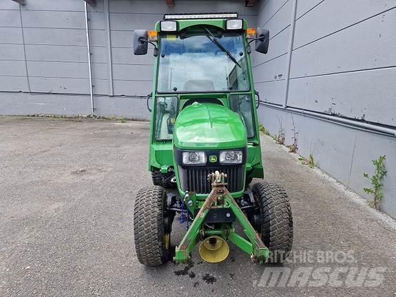 John Deere 2032R Traktorok