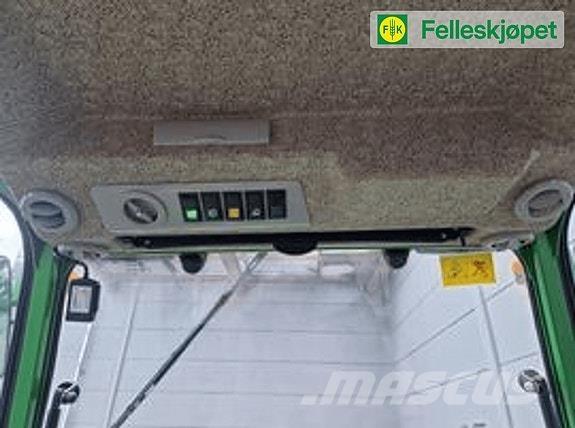 John Deere 2032R Traktorok