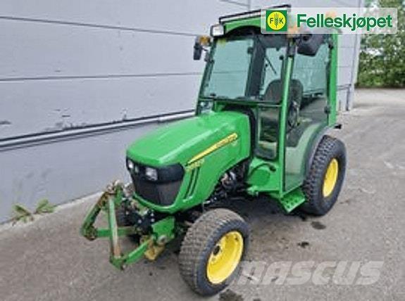 John Deere 2032R Traktorok