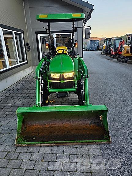 John Deere 3038E Traktorok