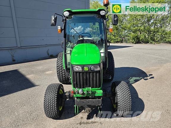 John Deere 4720 Traktorok