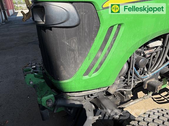 John Deere 4720 Traktorok