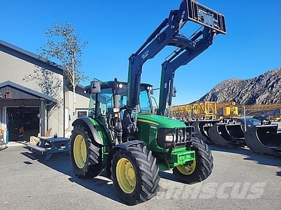 John Deere 5100 R Traktorok
