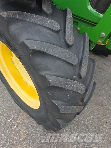 John Deere 5100R Traktorok