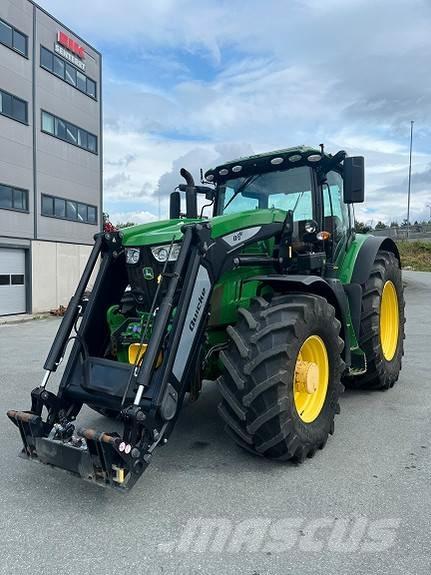 John Deere 6215 R Traktorok