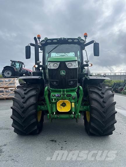 John Deere 6215R Traktorok
