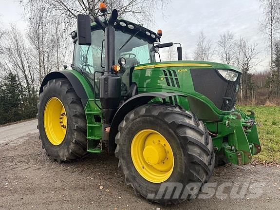 John Deere 6215R Traktorok