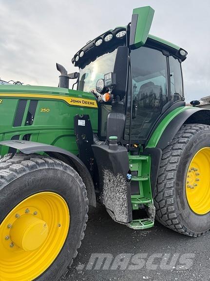 John Deere 6R 250 Traktorok