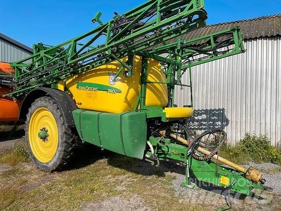 John Deere 740i Önjáró trágyaszórók