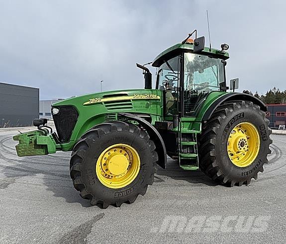 John Deere 7820 Traktorok