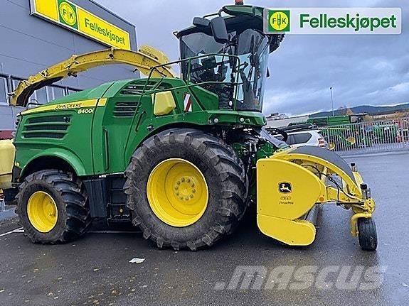 John Deere 8400 Rendforgatók