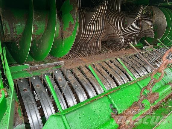 John Deere C440R Körbálázók