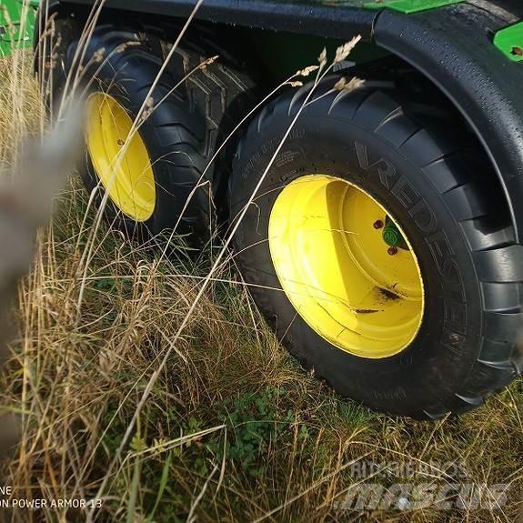 John Deere C441R Körbálázók