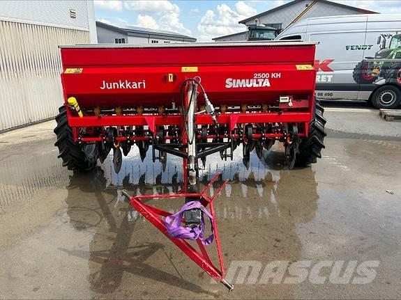 Junkkari KH 2500 Trágyaszóró