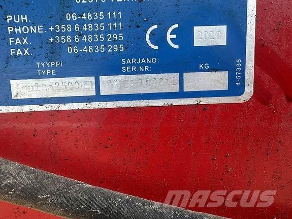 Junkkari KH 2500 Trágyaszóró