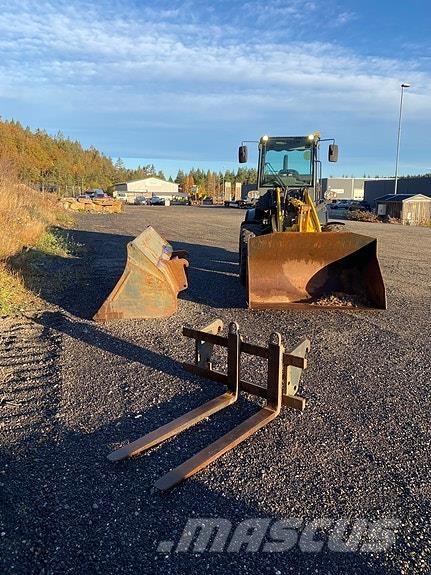 Komatsu WA80M-7 Gumikerekes homlokrakodók