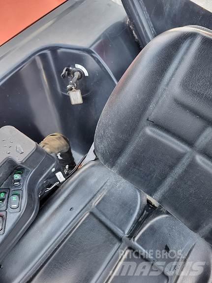 Kubota KC300HR Csuklósdömperek