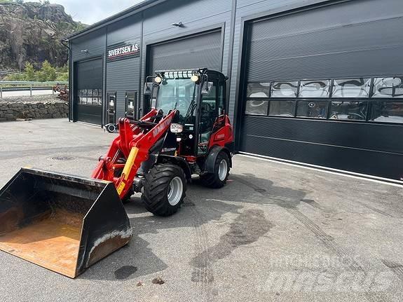 Manitou MLA5-50H Gumikerekes homlokrakodók