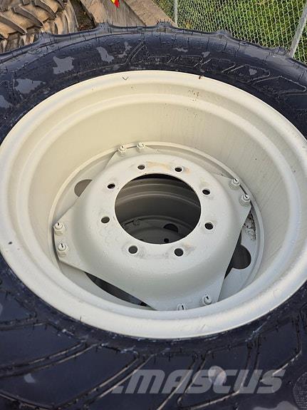 Mitas  Gumiabroncsok, kerekek és felnik