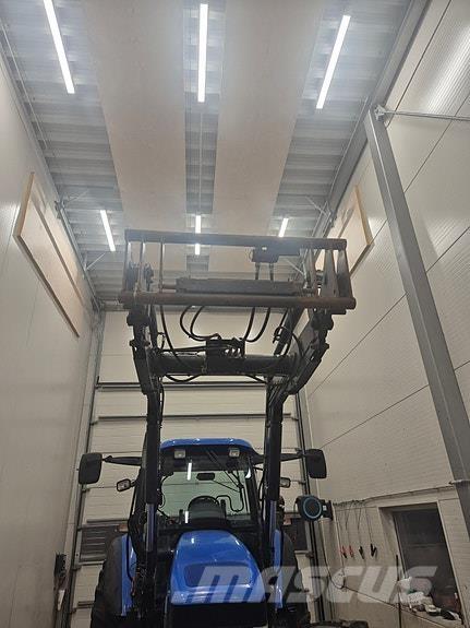 New Holland TM140 Traktorok