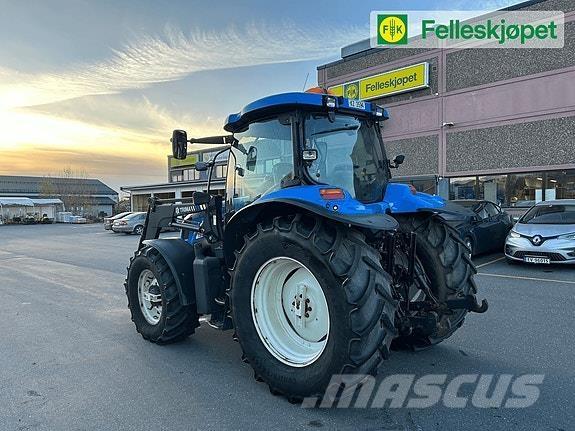 New Holland TS135A Traktorok