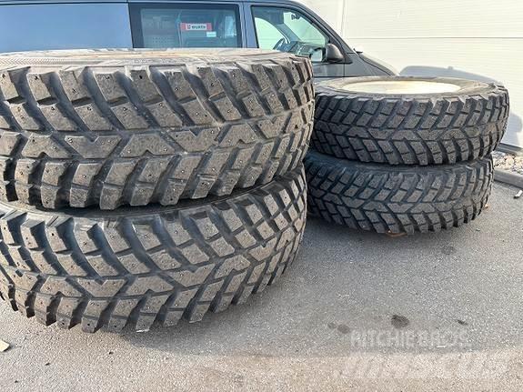 Nokian TRI 2 Gumiabroncsok, kerekek és felnik