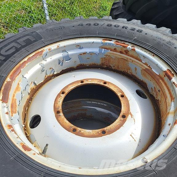 Nokian TRI 2 Gumiabroncsok, kerekek és felnik