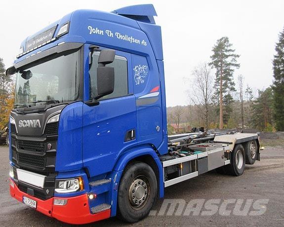 Scania R520 6x2*4 Multifunkciós teherautók