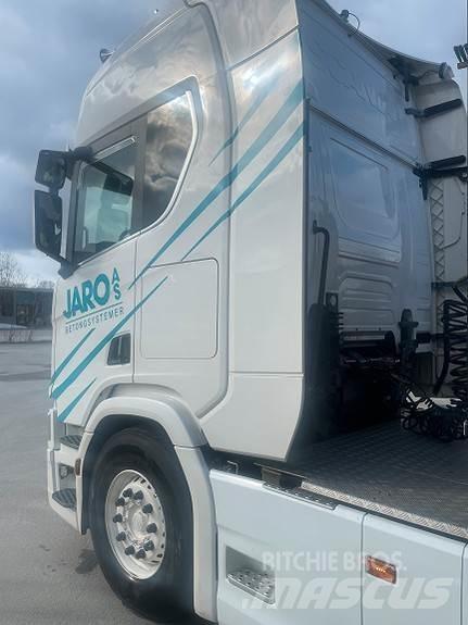 Scania R650 6X4 Nyergesvontatók