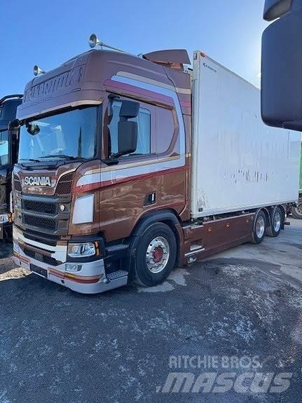 Scania R650B6X2NB Dobozos teherautók