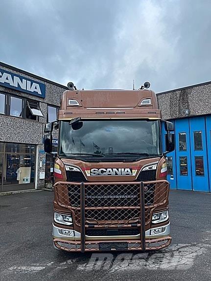 Scania R660A6X4NB Nyergesvontatók