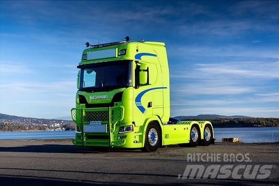 Scania S660A6x4NB Nyergesvontatók