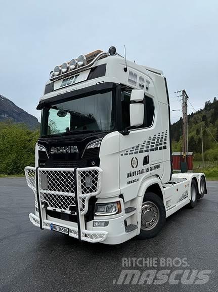 Scania S730 6x2 Nyergesvontatók