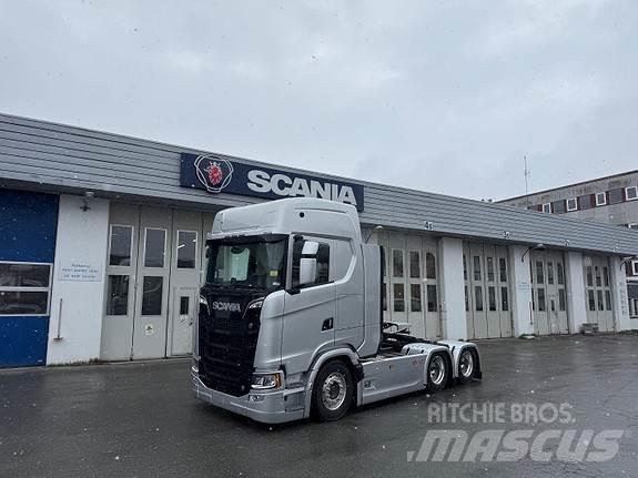 Scania S770 A6x4NB Nyergesvontatók