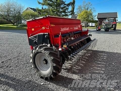 Simulta 2500LB Műtrágyaszórók