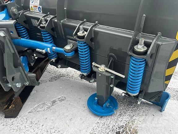 Snowek N360 Hóeltakarítók