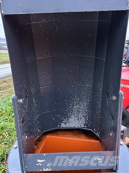 Snowline V-2500 Mezőgazdasági Általános célú pótkocsik