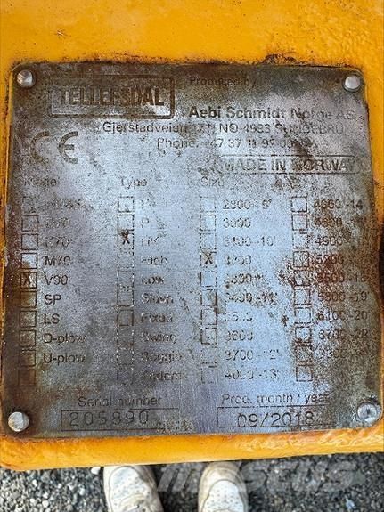 Tellefsdal V-90 Hóeltakarítók