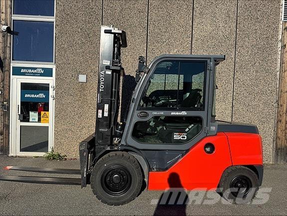 Toyota 40-8FD50N Dízel targoncák