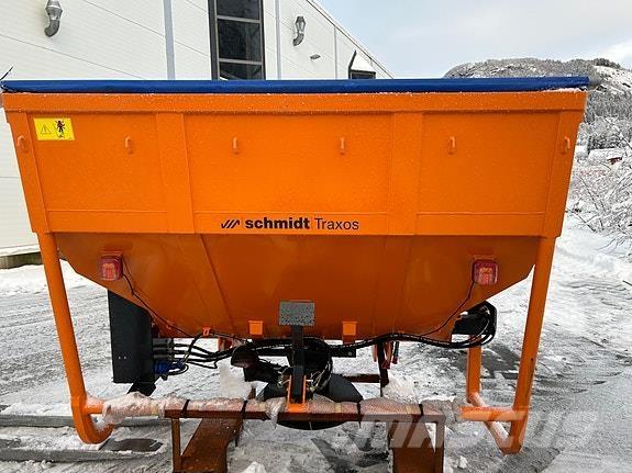  Traxos S15 VEP-490 Homok és Sószórók