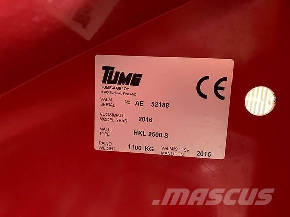 Tume HKL 2500 S Trágyaszóró