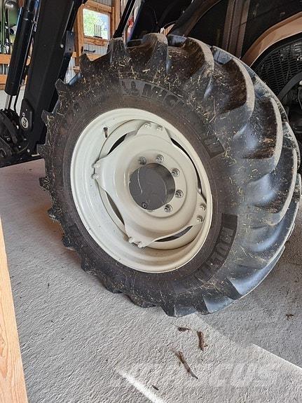 Valtra  Traktorok